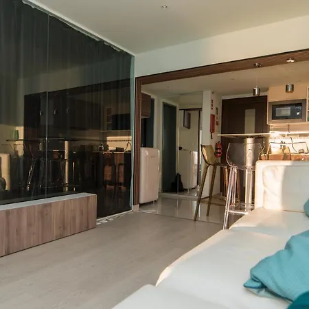 Turquoise Turtle - With Seaview And A/c Apartamento *