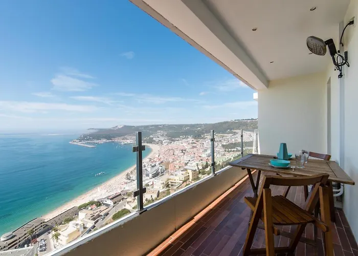 Turquoise Turtle - With Seaview And A/c * Sesimbra