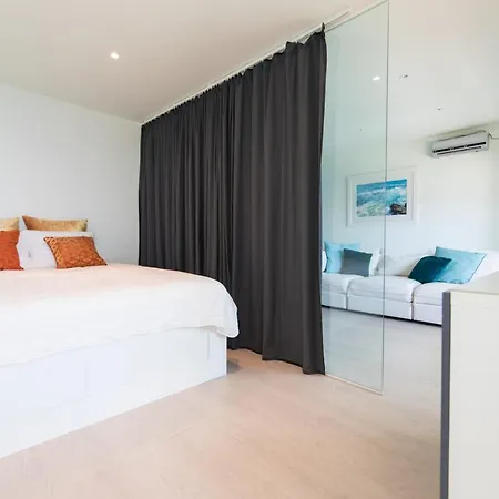 Turquoise Turtle - With Seaview And A/c Apartment Sesimbra